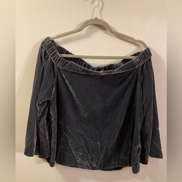 NWT Calvin Klein Off the Shoulder Top - Picture 3 of 8